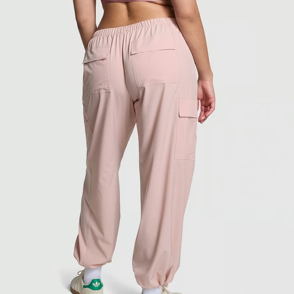 NWT TECH STRETCH CARGO PANTS. XL - Picture 4 of 9